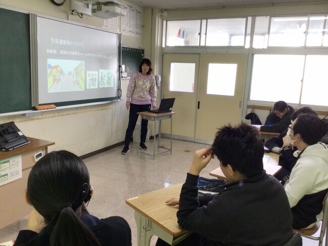 中学部　学部集会-2