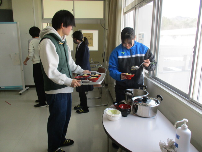 高　学部集会-2